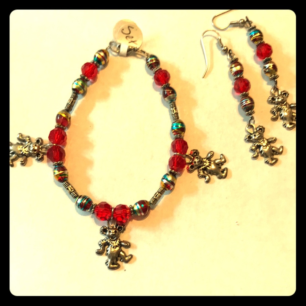 Bracelet and earring set